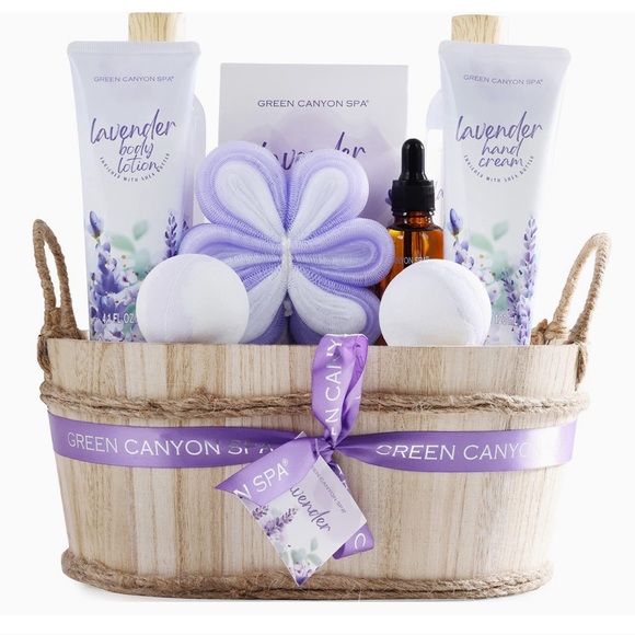 Spa Gift Baskets for Women 11pcs Lavender Bath Gift Set with Body Lotion - Picture 1 of 8